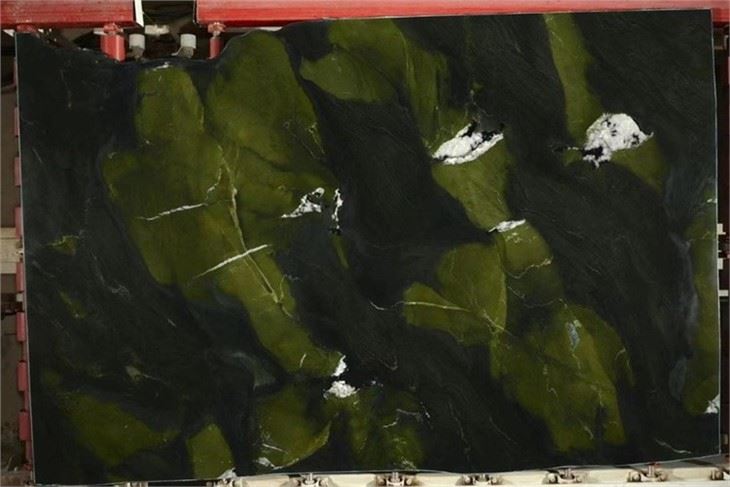 Verde Avocatus Quartzite05